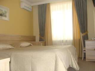 Гостиница Акварель Тверь Двухместный номер с 1 кроватью или 2 отдельными кроватями-3